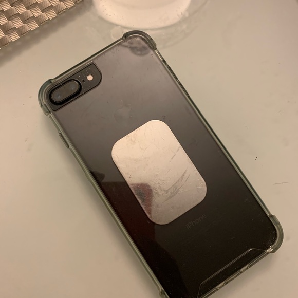 iPhone 7 Plus 32gb for selling - Picture 6 of 10